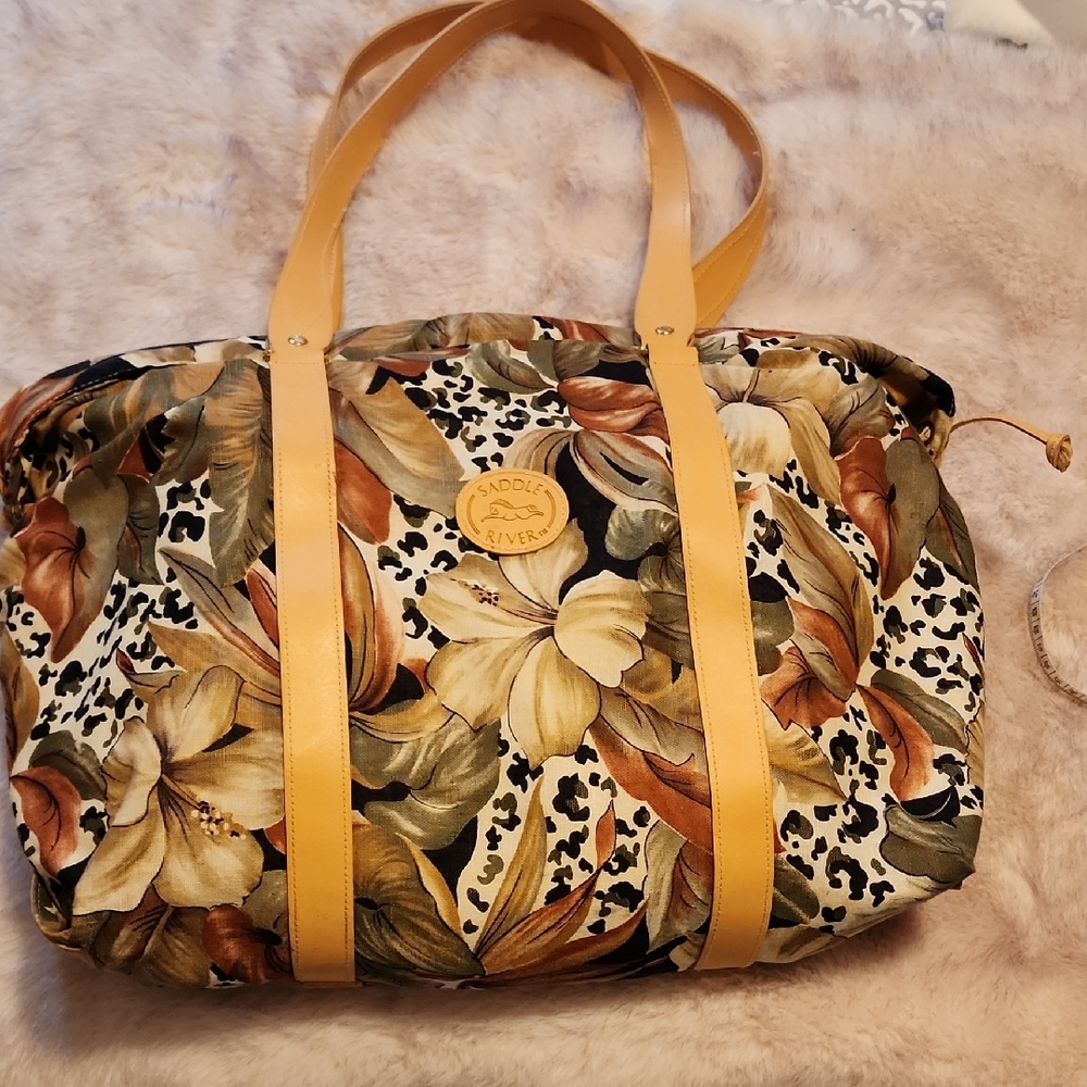 Saddle River Travel Bag